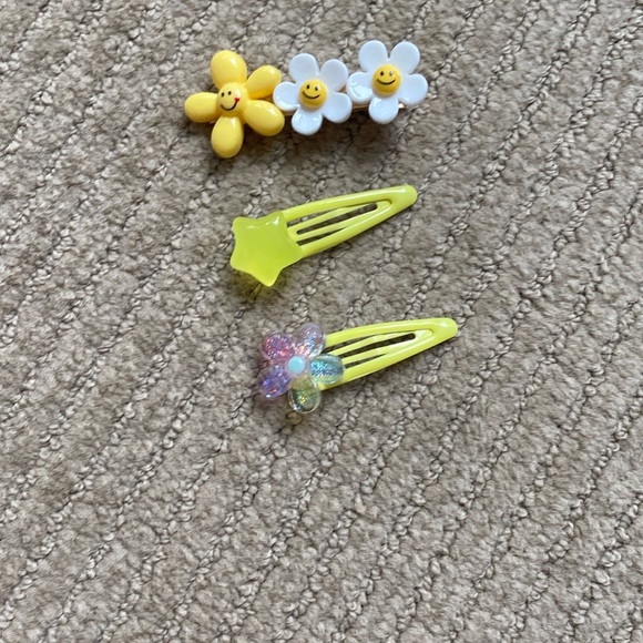 Flower and Star Hair Clips, 3 piece - Picture 1 of 4